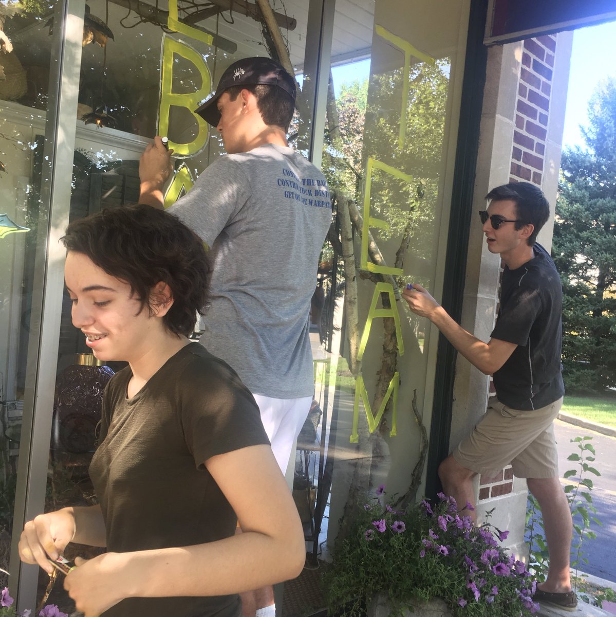 Debate Team members showing their Homecoming pride. Thanks to Twigs of Lake Bluff for letting us use your window! #hoco2018 #debatelife  #LFleadstheway