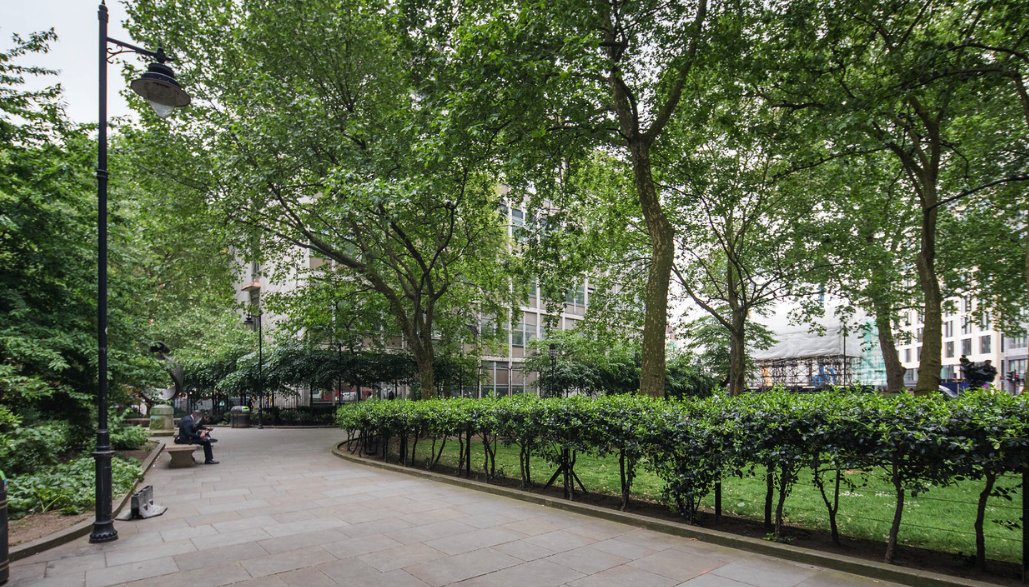 LondonHeritageQ's tweet image. Don't miss tomorrow's free talk from @EdFreeman Partner @rs_landscape who explains the hidden history &amp;amp; design inspiration for the transformative proposal of Christchurch Gardens. Meeting point is at the Suffragette Memorial &amp;amp; the talk starts @ 6pm bit.ly/2PGq1Tc #LDF18