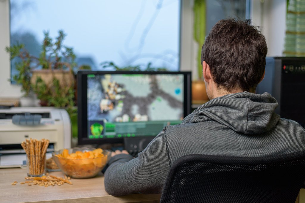 eu_schoolnet's tweet photo. How can the use of serious game have a positive impact in behavioural changes? Join the @eConfidence_eu tomorrow at 5PM for the TweetChat 'Educational games development: what challenges and perspectives?' Follow &amp; participate using #eConfidence_eu &amp; #educationalgames https://t.co/MJWQIhG9C6