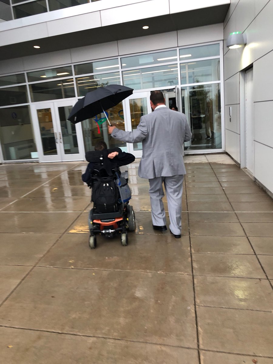 PathwaysAcad's tweet photo. Principal Maziarz leading the way on this rainy morning. #leadingbyexample #pathwaysfamily https://t.co/r0tL8N4xbL