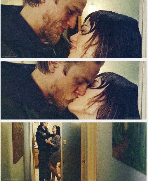 Happy #tellertuesday 💋Kiss your hubby/wife the way Jax kisses Tara 💋 #jaxandtara #soa #truelove #maggiesiff #charliehunnam