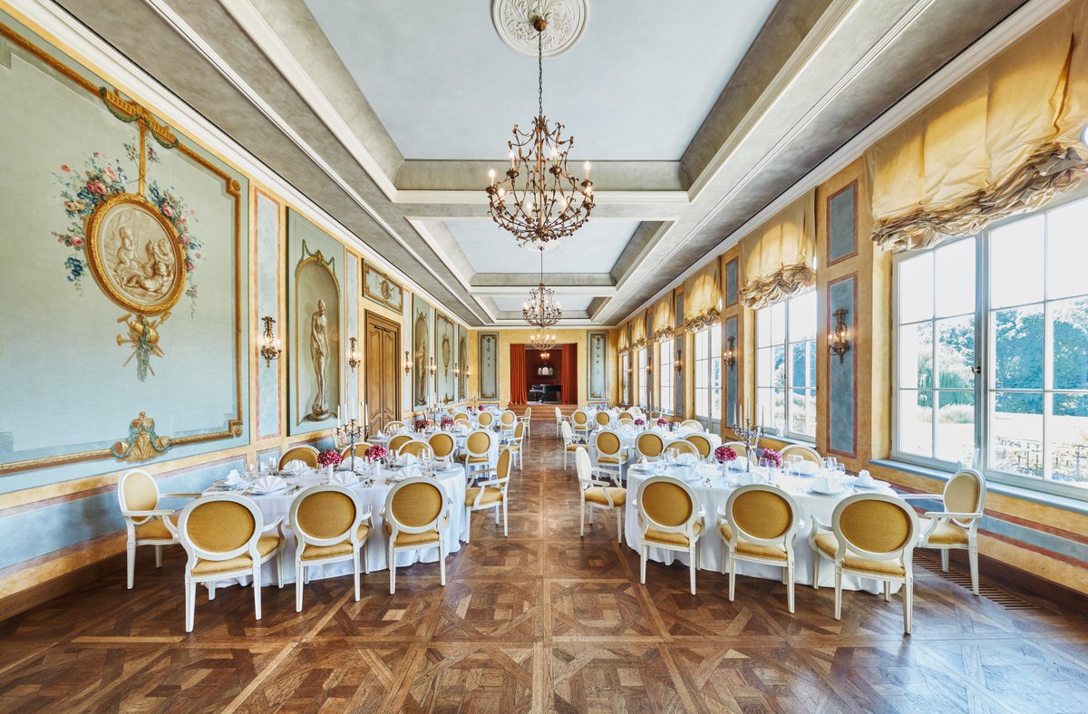 FirstForBridge's tweet image. Time for something very different - the luxurious Castle Château Belá in Slovakia! 

We're delighted to introduce this stunning venue to our programme for 2019. Pictured below is the Orangerie where we will be playing bridge - just wow!

Find out more &amp;gt;&amp;gt; bit.ly/2Oum5Vj