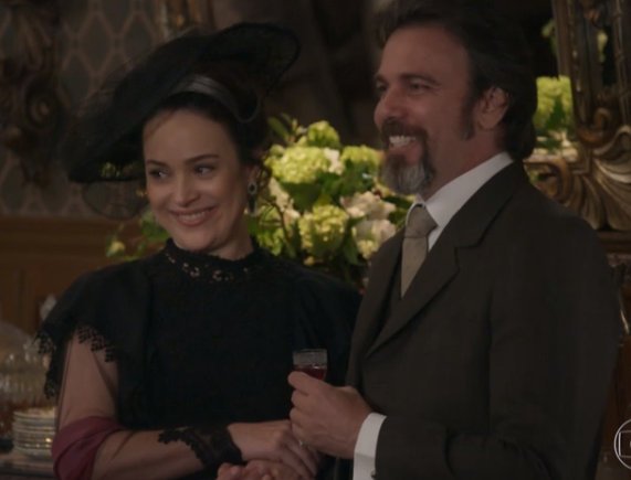 portalarteblitz's tweet photo. #OrgulhoEPaixao #Aurieta #Jamilo Orgulho e Paixão: Casamento de Julieta e Aurélio e Camilo e Jane. Rainha do Café usa look vermelho bordeaux, e pede para entrar de braços com a nora.
https://t.co/h8HqpER7YO https://t.co/YxMy0u9i8o