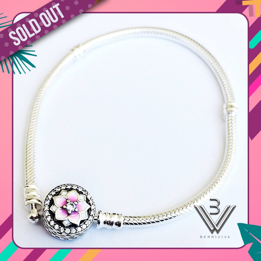berrivivasilver's tweet photo. the sold out items
 One touch message: https://t.co/Zq5gpH4uPa

Shop link:
https://t.co/CFGc1mxalr

#feedBack #silver #bracelet #BerrivivaSilver https://t.co/Yrapd8C4Ic
