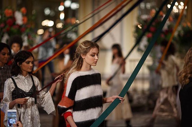 Victorian-era elegance #cinqasept #fw18 #nyfw ift.tt/2PJrgkM