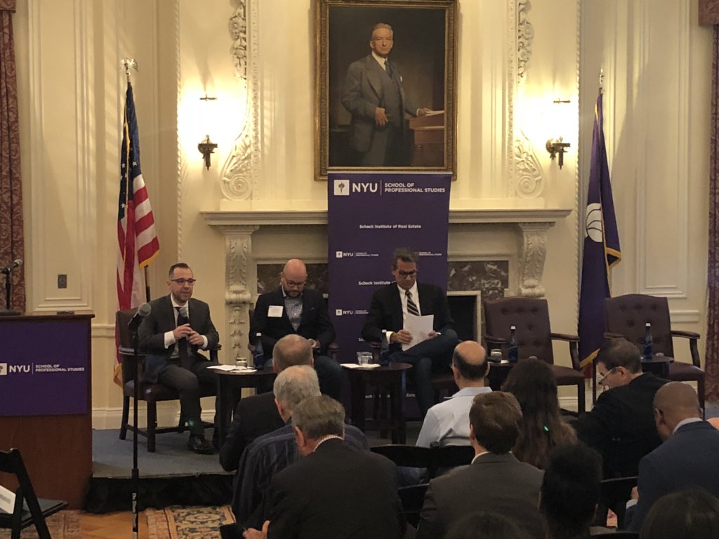 katiebennettnyu's tweet photo. Kicking off the fall semester with  @NYUSchack’s #UrbanLab— The Rise of Global Startups; beginning our morning discussion of trends in urban venture capital with @Richard_Florida @iamstevenpedigo @IanHathaway https://t.co/0q1ebuDkcT