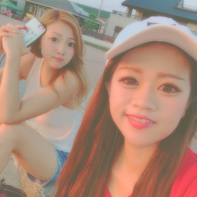 3a15E's tweet photo. みんなが言う事たしかにって思うし、
顔には出さないし態度には出さないけど、
みんな分かっとるんやなぁって思う🤣

お気に入りの写真💓
なかなか会えないけど会えんけど会えた時楽しいけん友達って大事。 https://t.co/luEHLpNiOx