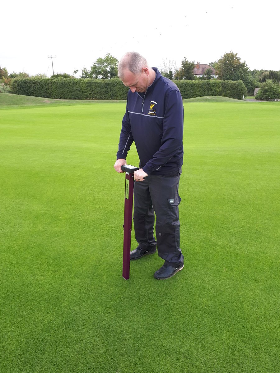 Collecting soil moisture, temp and salinity data with the Fieldscout TDR 350 with <a href="/andrewmlaing/">Andrew Laing</a> this morning. Easy to see why recovery from drought is slow everywhere - dry spots on fairways still very low on moisture. Temps are there for recovery, but rain needed!!