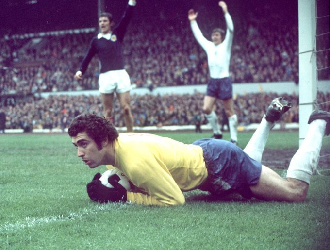   Happy birthday to the record appearance-maker, Peter_Shilton! 