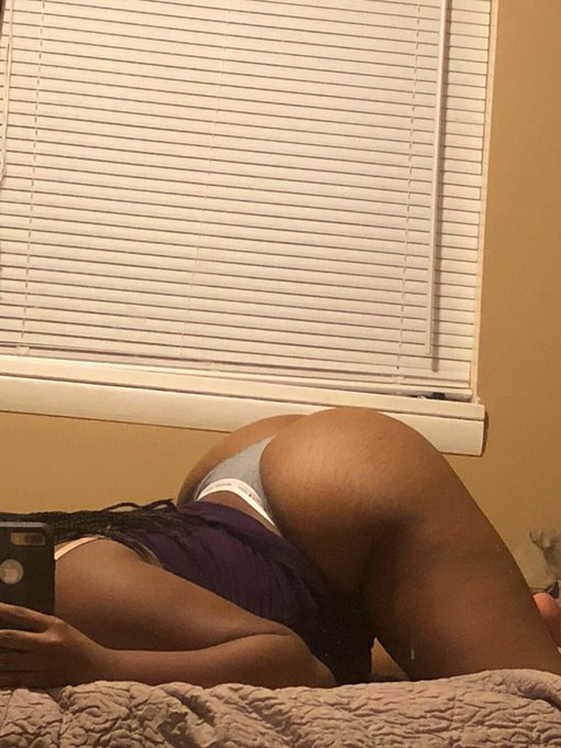 Watch 🏳️‍🌈 Rozi's leaked NSFW photo on TwXstars