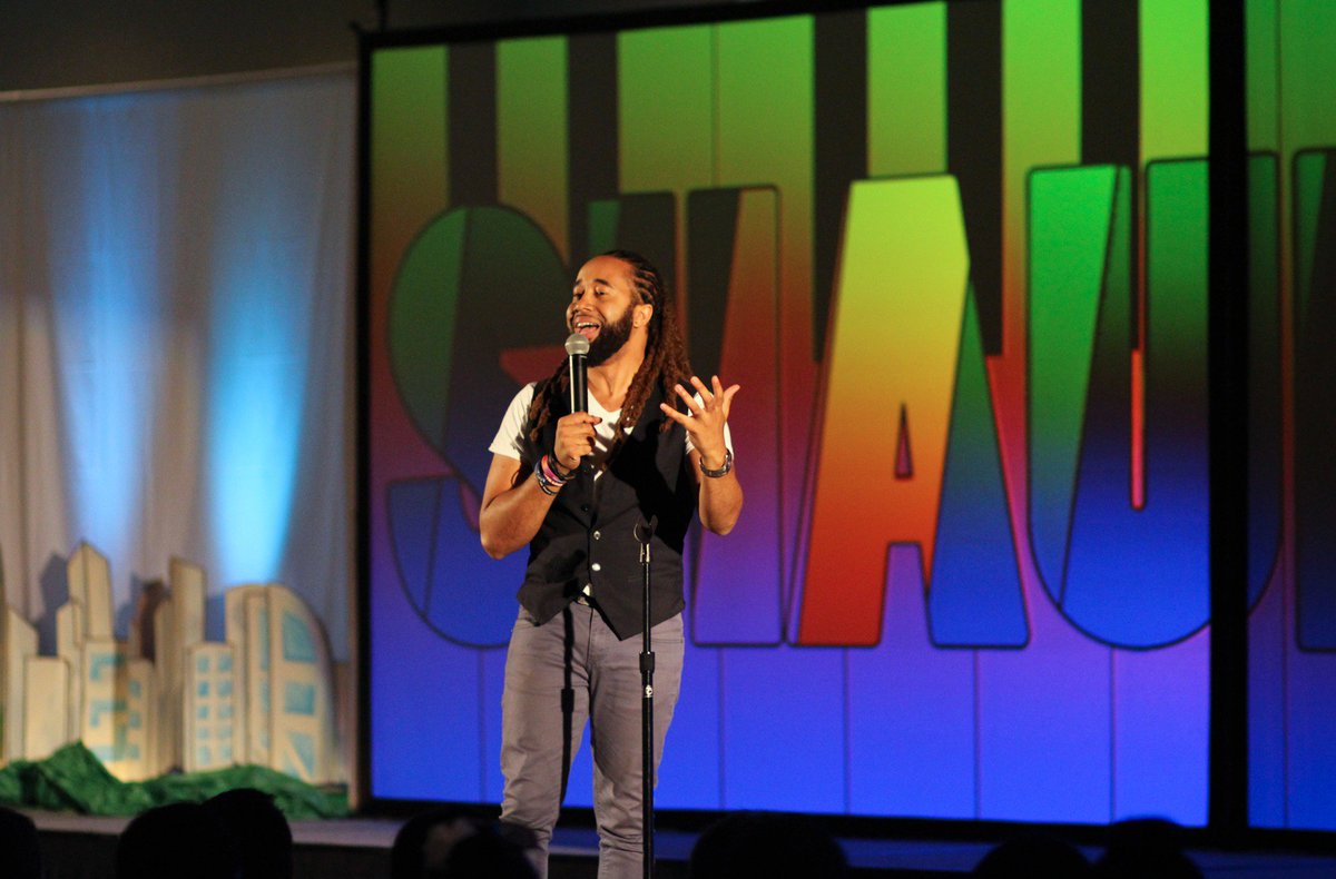 BridgingGapsNH's tweet photo. Attn Rochester Families, Teachers, Coaches, Caregivers: FREE Family Entertainment-performing artist @shaunderik Monday 9/24 @RochesterOpera House - Dreams &amp; Detours: Helping Our Youth Navigate Their Community &amp; their World. Pre-register by 9/23 for raffle: https://t.co/afDRrroPbl https://t.co/yhhRr1TEpE
