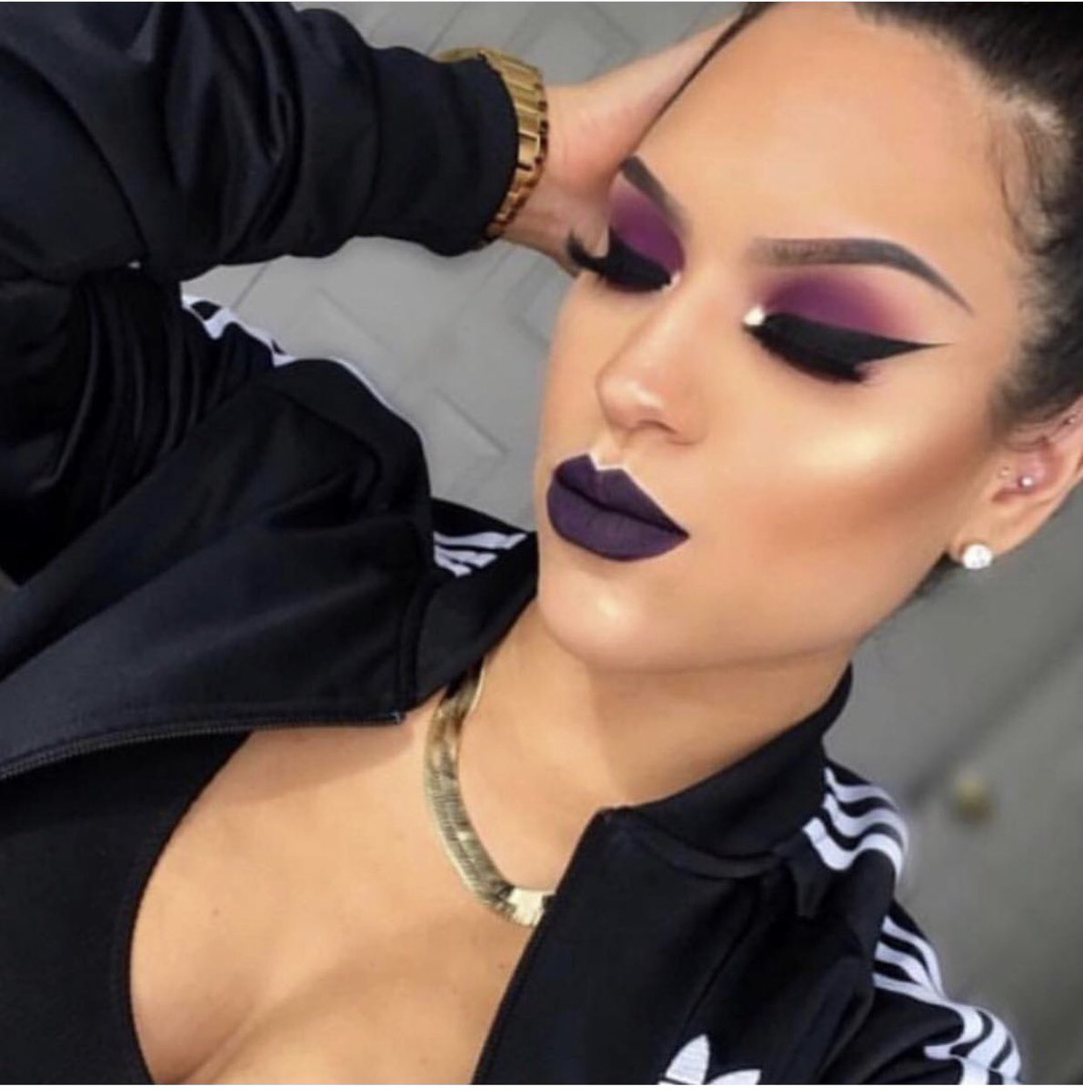 GerardCosmetics's tweet photo. This lip color is magic ๐ฎ Knight Rider liquid lipstick on @dmr319 ๐ Shop the link in our bio for our best bundle ever! 3 lip products for $20 #partypout #gerardcosmetics https://t.co/cbkBbSjpJd https://t.co/a2qVOuRAYG