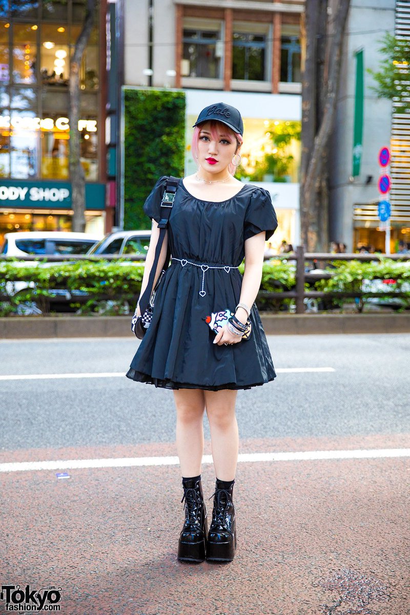 Lisa13 Guitarist Of The Japanese Rock Band On The Street In Harajuku Wearing An Earth Music Amp Amp Ecology Dress Wi Tokyo Fashion Scoopnest