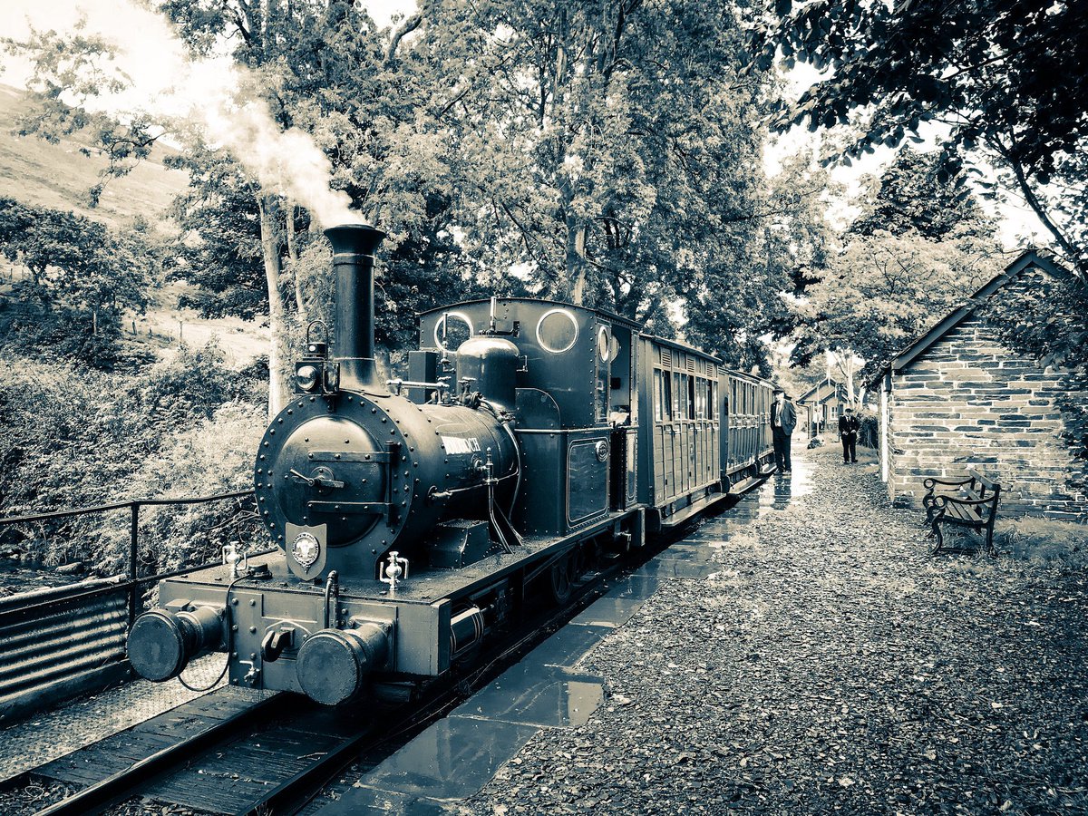 TalyllynRailway's tweet photo. What the Victorians did for us.
βοΈ #SeptemberSteam
π· πΌ https://t.co/lUyt1pzBaq