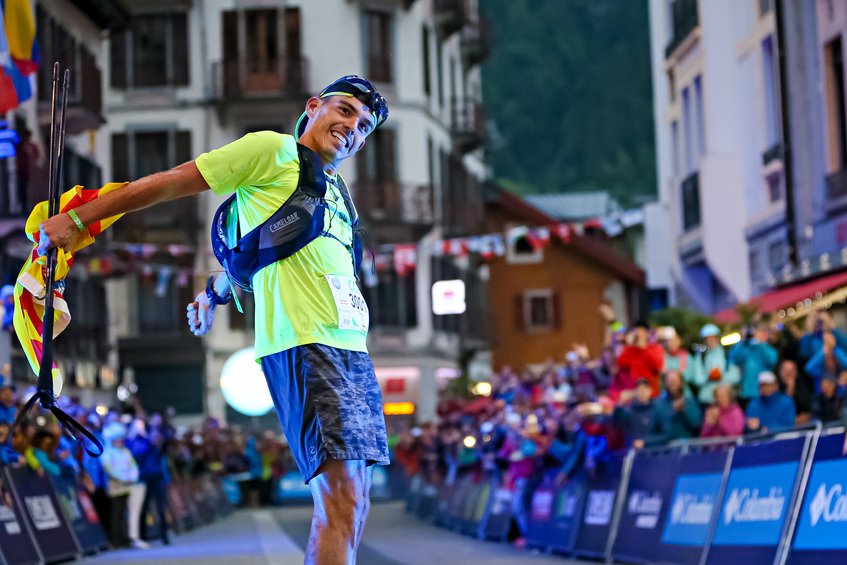 CarrerasTrail's tweet photo. Pau Capell: “Me entraban ganas de llorar de rabia por no pillar a los primeros” #UTMB2018 https://t.co/lB3ewa53z9 https://t.co/XAYwYkmwHT
