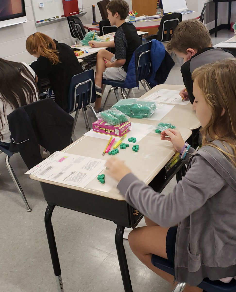cctownsend05's tweet photo. Modeling multi-digit multiplication today with base ten blocks. 😁 @SugarCreekElem @MrMattTaylor @cleobmiller @EmilyAPaschall https://t.co/QGvUeQ7Zlz