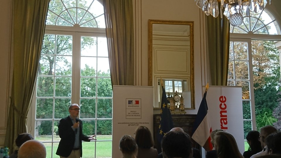 La cérémonie de remise des prix #InnovupLeaderPIA est en cours. Parmi les lauréats @healsylife et <a href="/Jarriquez/">Jarriquez</a> ! Bravo à eux ! <a href="/iledefrance/">Région Île-de-France</a> #innovation