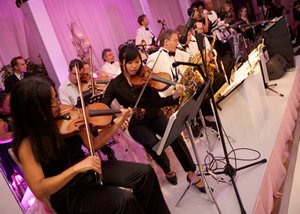 Local_802_AFM's tweet photo. GET PAID WHAT YOU DESERVE! Do you play weddings, corporate events or  other similar gigs? The new Local 802 club date scale is here! Make sure that you're earning the wages and benefits you deserve. Read more in #Allegro:   https://t.co/Y0xidBb7FM https://t.co/ycZ7cwDEVN
