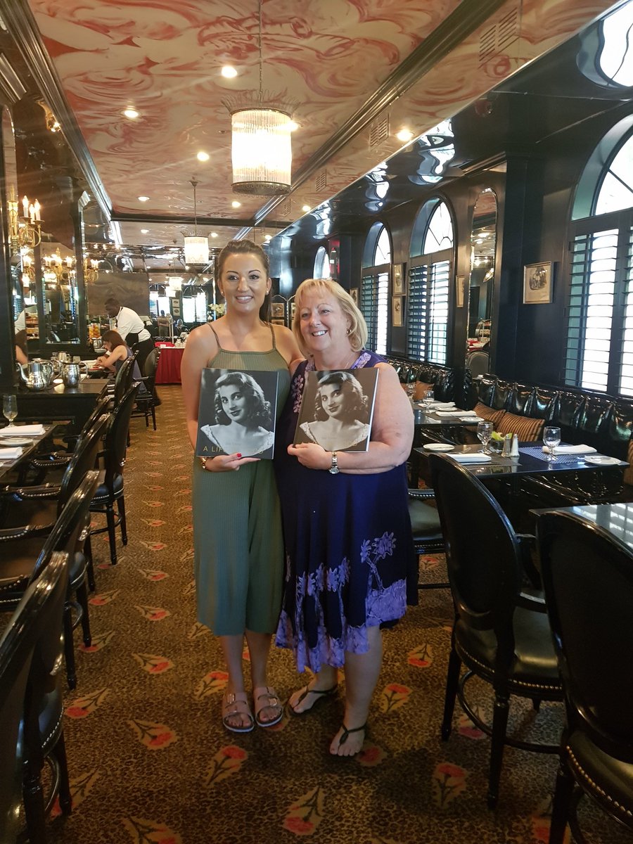 sola_thomson's tweet photo. FAM trip ladies winning prizes at The Chesterfield hotel. 
@red_carnation #thechesterfield #ThePalmBeaches #visitflorida #tourism #freedomtravel #touramerica https://t.co/8O3UEiyALt