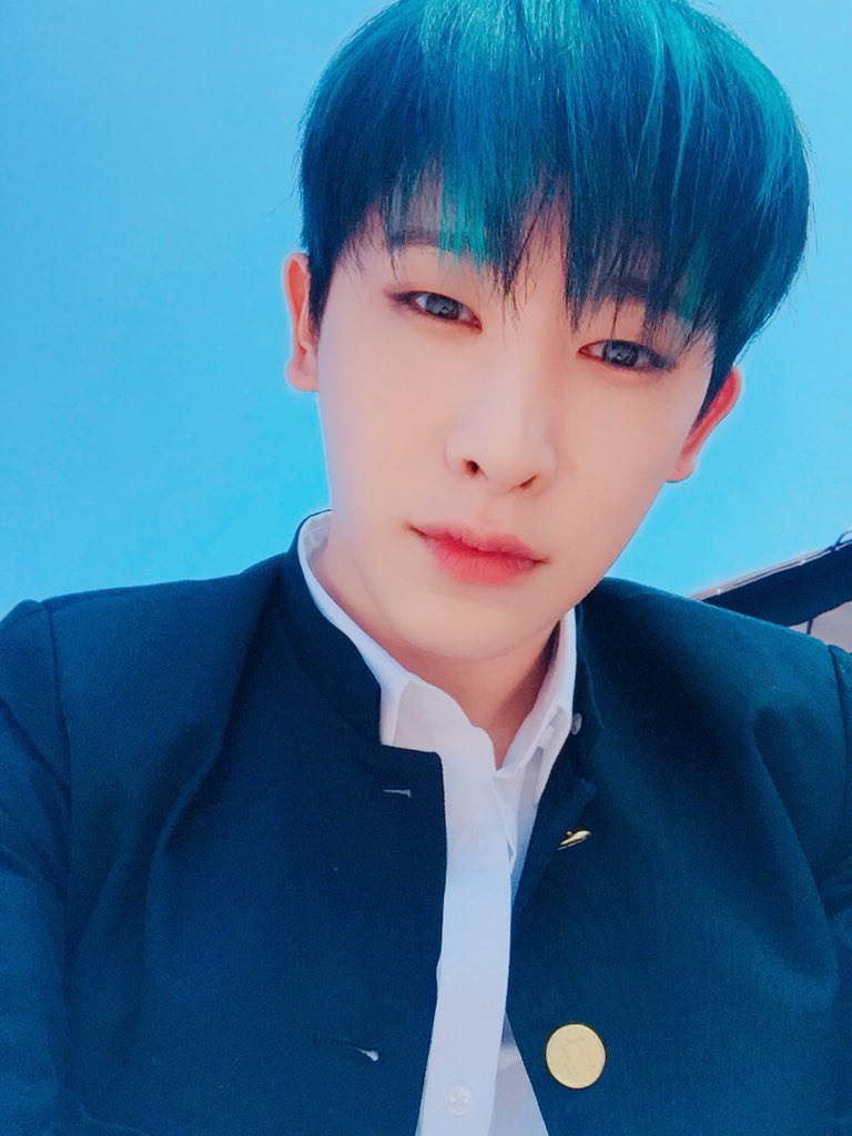 Wonho_France's tweet photo. | Twitter |
Douce vacances avec #MONSTAX saison 7 ❤📷 #LesYeuxDesMonstaX
#SelcaVersion 📸
Vous verrez plus de photos le 2609 #MonbebeDay 😘
#MONSTA_X #WONHO
#MX_HOLIDAY7 #MX홀리데이7
Eng MXEurope | Fr #Shin https://t.co/sHZqBx3p70