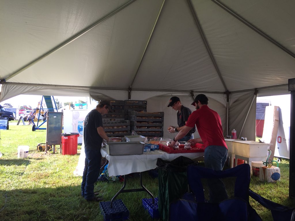 osuasabe's tweet photo. We’re open for business at the Farm Science Review, lot F3 along Friday Ave. come see us for all your burger, hot dog, and smoked chicken wants! @OhioStateFABE https://t.co/TzXgWwmz4b