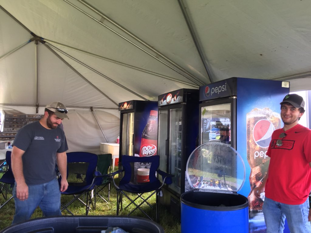 osuasabe's tweet photo. We’re open for business at the Farm Science Review, lot F3 along Friday Ave. come see us for all your burger, hot dog, and smoked chicken wants! @OhioStateFABE https://t.co/TzXgWwmz4b