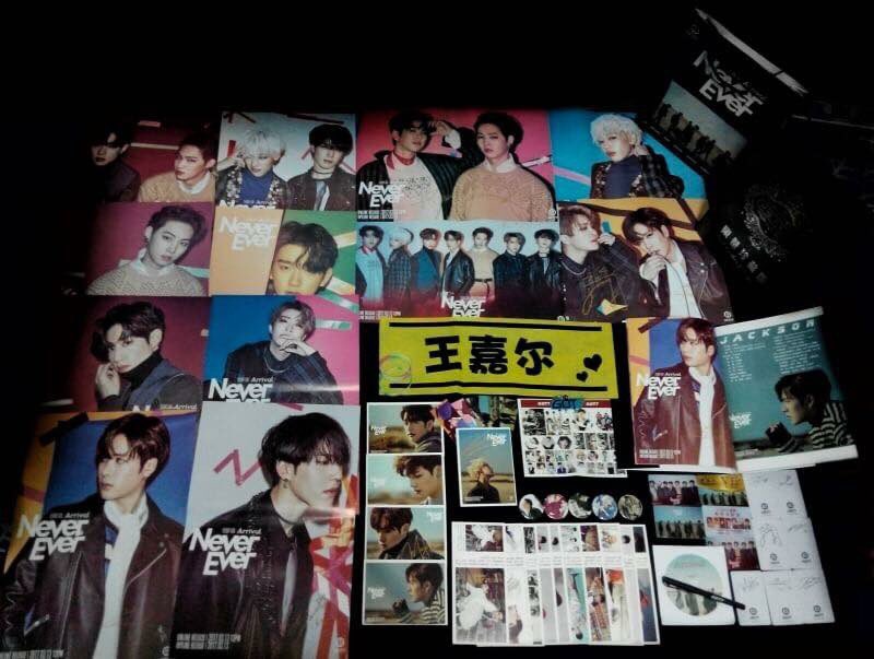 P_Pamym's tweet photo. ดูๆ ดมๆ แล้วก็ค่อยๆวางอย่างถนุถนอม  🙄
 #ซื้อไปทําแมวน้ําอะไร 
#GOT7
#갓세븐⁠ ⁠⁠ ⁠
#PresentYOU⁠ ⁠⁠ ⁠
#Lullaby⁠
#JacksonWang
#JacksonWorld🇹🇭 @JacksonWang852 https://t.co/bBq4aAkBmS