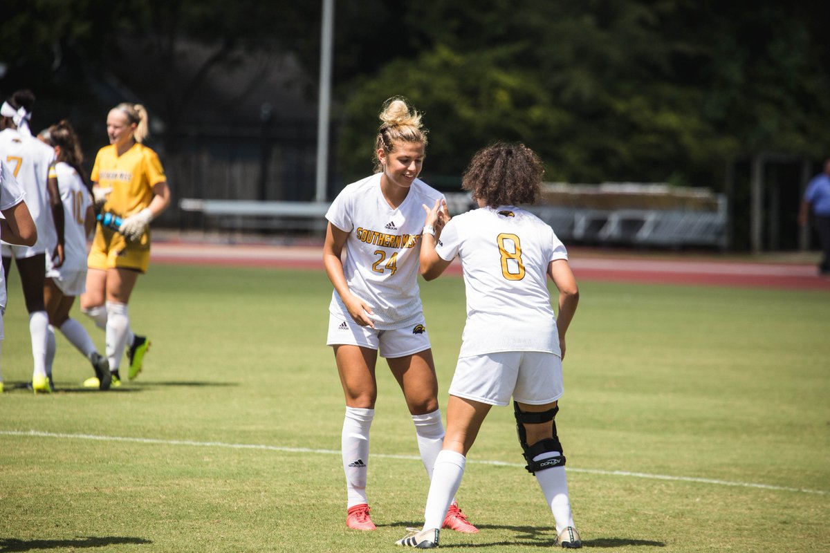 SouthernMissSoc's tweet photo. Sunday was definitely a fun day! ๐ธ๐โฝ๏ธ๐ #SMTTT #ONE #ClutchEagles #OTWinners https://t.co/0opVM8d8dv