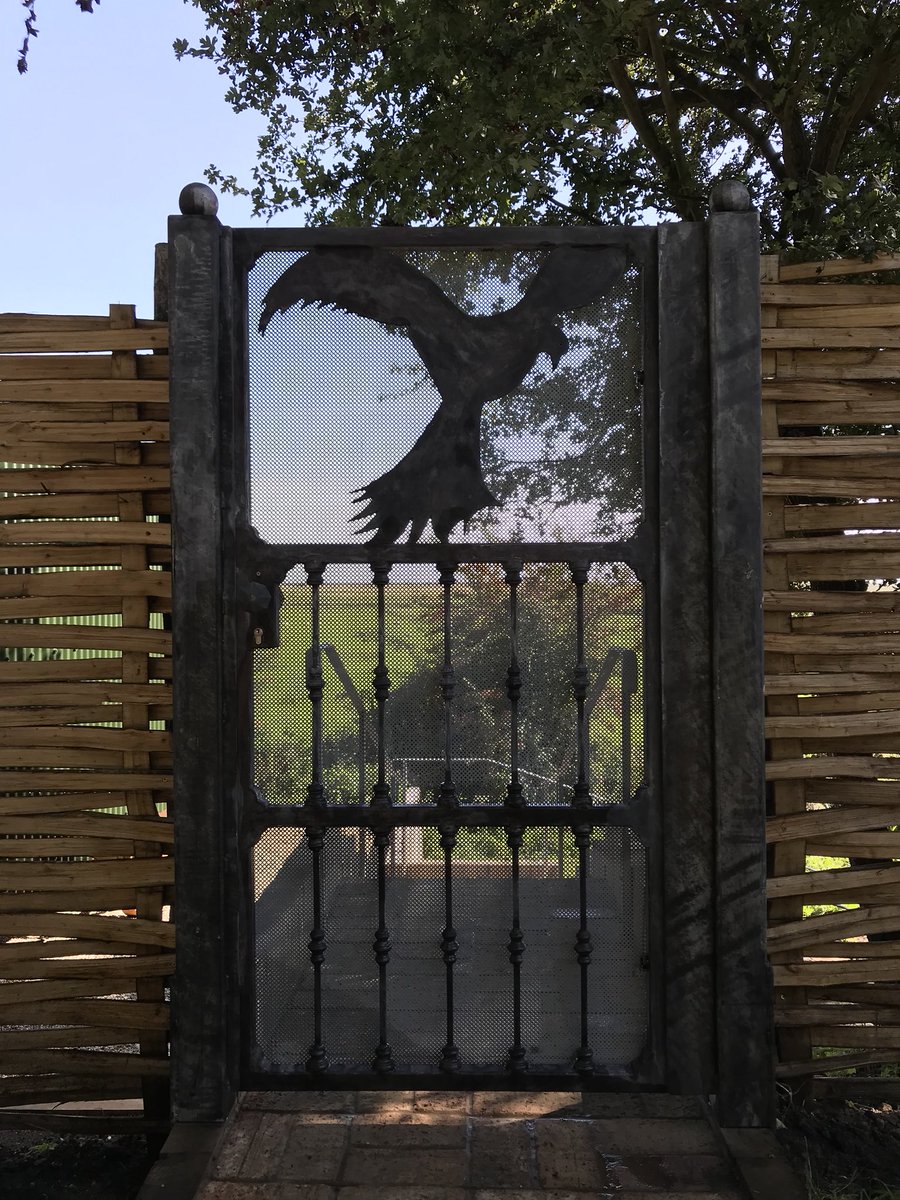 LCRfabrications's tweet photo. Gate fabricated and fitted 🦅 https://t.co/kKxZLunhny