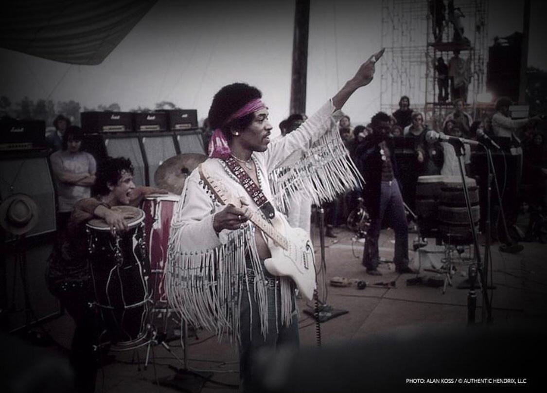 Fender's tweet photo. Remembering Jimi Hendrix today. (November 27, 1942 — September 18, 1970) https://t.co/AGqCTjAYuH
