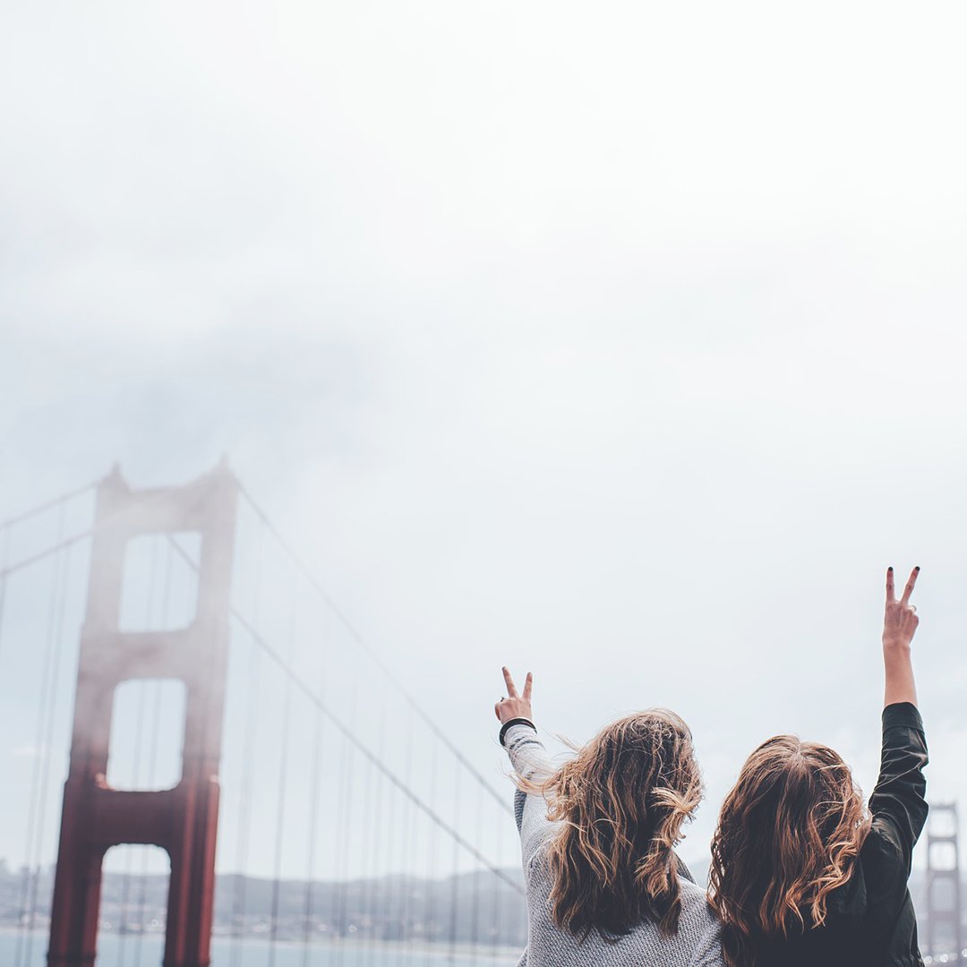Backpacker_Game's tweet photo. 2,737 meters long with a height of 227 meters, it's one of the most iconic bridges in the world! 🌉
Do you know where we are? 🤔
#Backpacker #TravelGoals https://t.co/PQIi9dG9fU