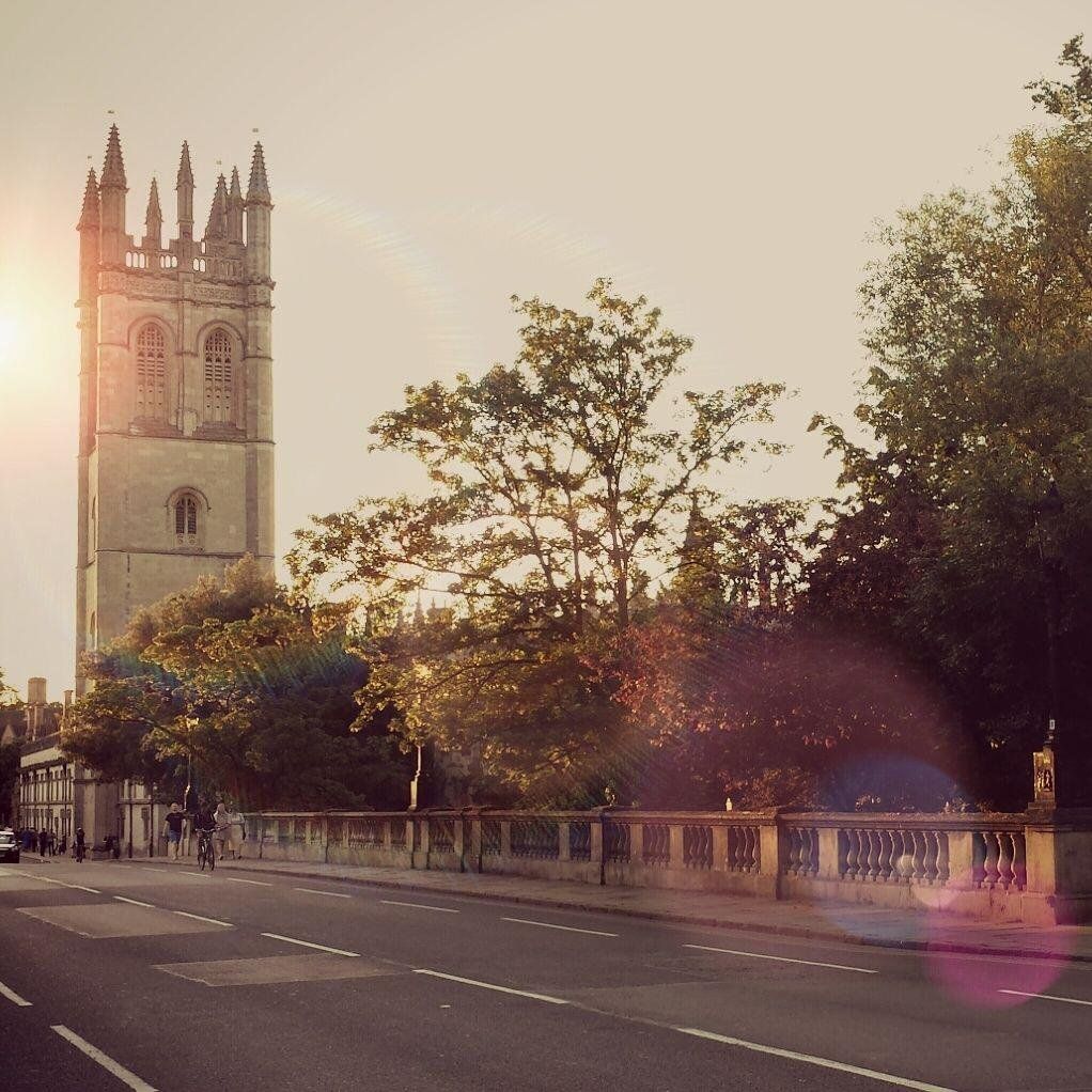 TheLighthouseOx's tweet photo. Happy to welcome all the new students in Oxford this week. We hope you love this town as much as we do!! #FreshersWeek https://t.co/TfoZtcNdkQ