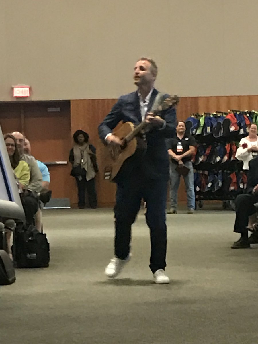 PerryRuehlen's tweet image. #SeanMcCann was an amazing emotional keynote this morning - from tears to laughter and a full sing-a-long. #csse2018pdc #CSSEpdc2018