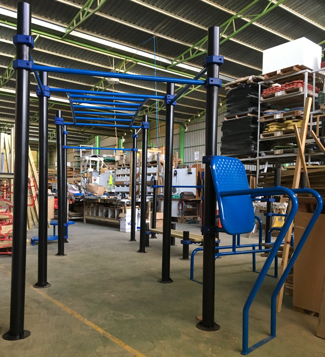 equidesa's tweet photo. Otro parque de #Calistenia #Equidesa listo para instalar, el deporte de moda entre los jóvenes y no tan jóvenes. Una inversión perfecta para instalar: en parques, gimnasios, centros deportivos o en tu propia casa. https://t.co/PYd0FpChuk https://t.co/F7KYTeXyPD