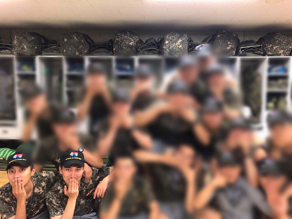 Day 028/593D-5650918182309I think this is Eunkwang's way of telling us that he's doing well in the military, so should we in our daily life. We miss you so much! Hwaiting Silverlight!