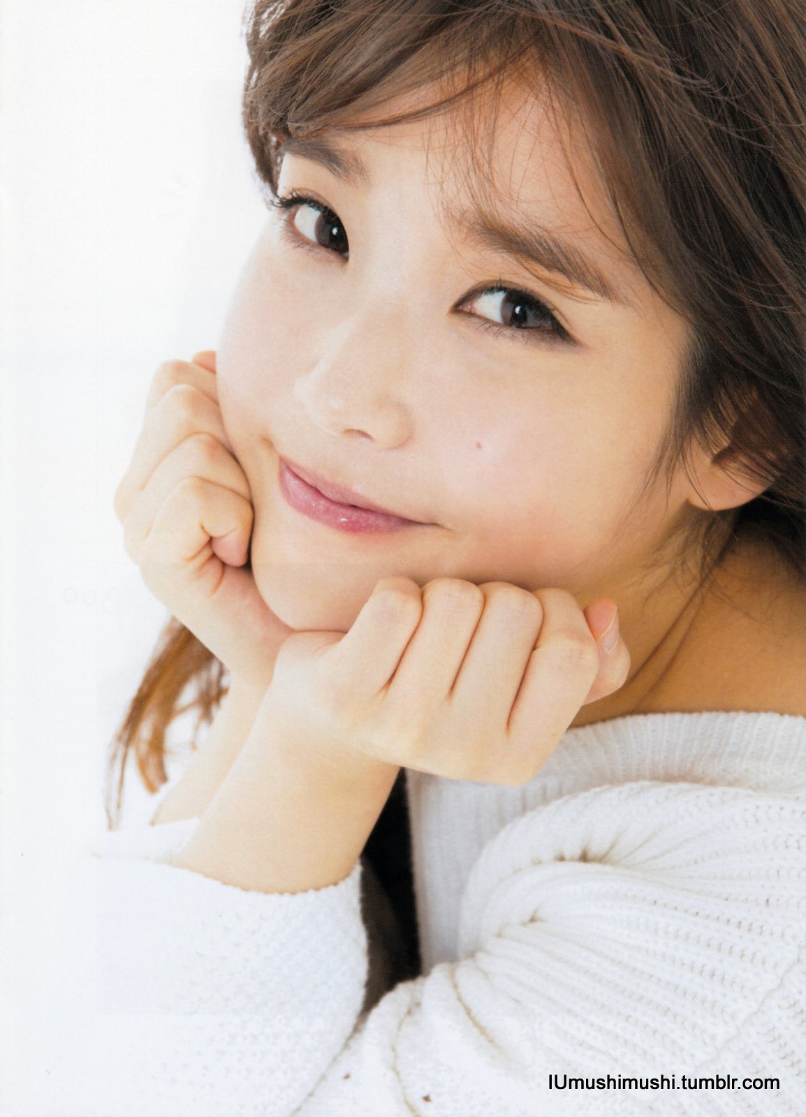 今年人気のブランド品や iu pics on X:  K-POP・アジア