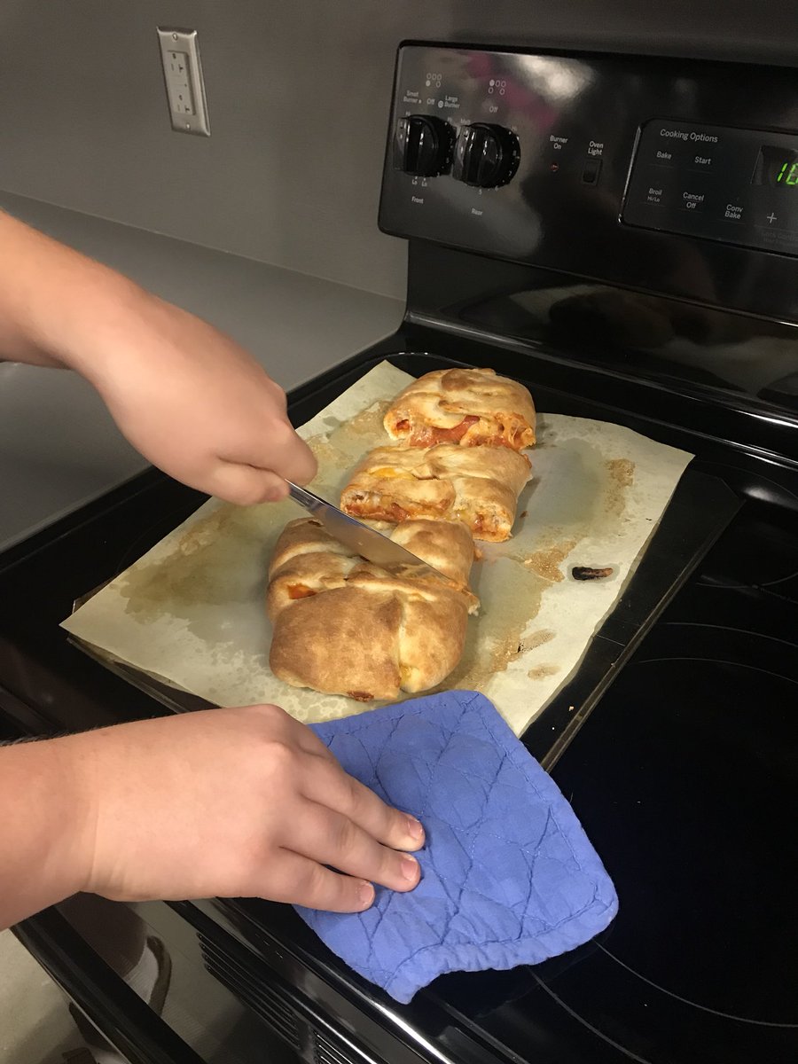 MsMalottFACS's tweet photo. 2B first foods lab of the year! Pepperoni Pizza Braid! 🍕#msmalottfacs #gvhs #familyandconsumerscience #facs #foodslab #pizza https://t.co/kcZ9iIYXQr