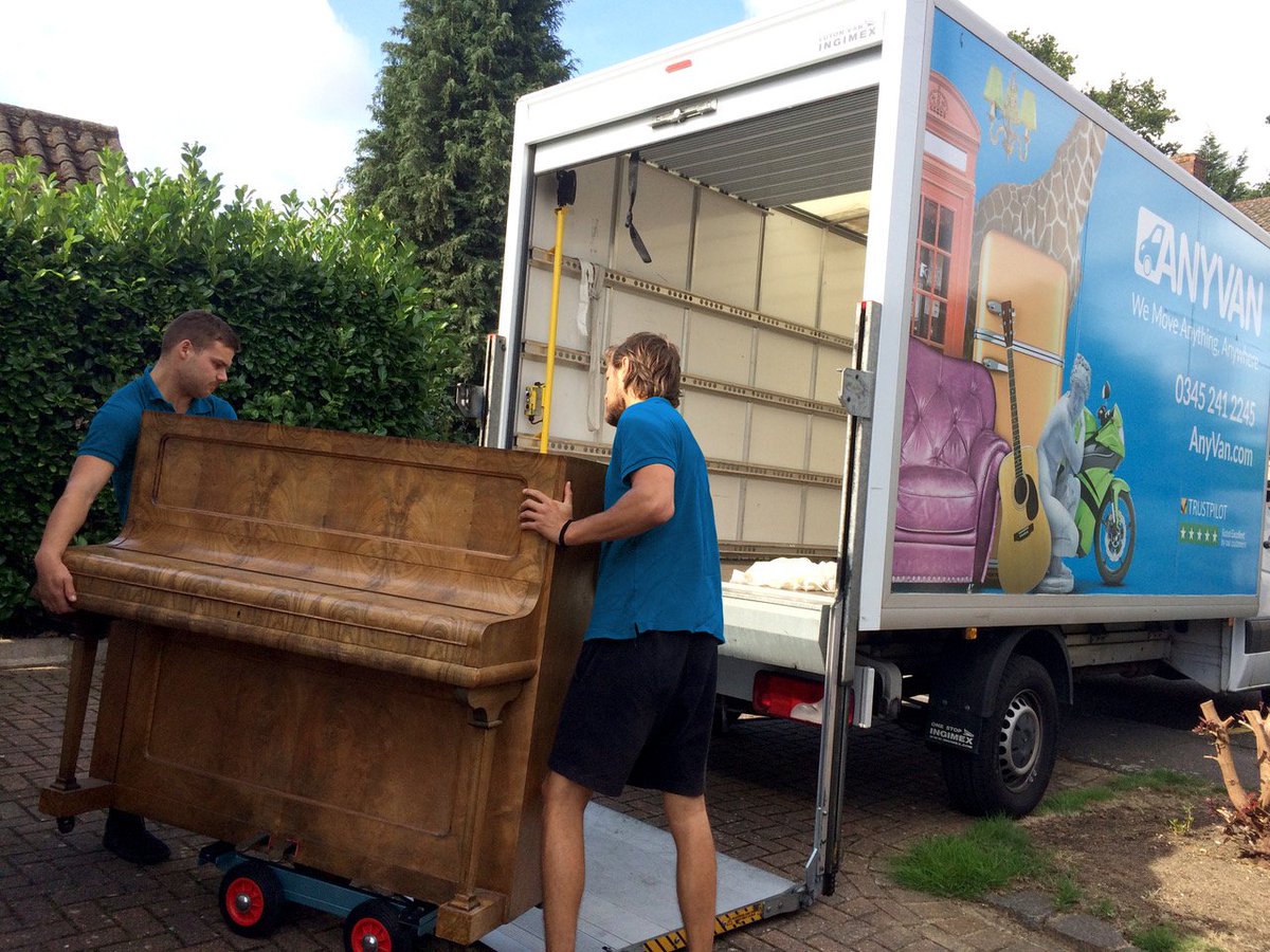 RTMusicUK's tweet photo. This is the MAGNIFICENT @AnyVan delivering unwanted pianos for FREE to Goresbrook School in their Magic Van..Thank you @AnyVan for your mega support and for helping @RTMusicUK deliver music provision to all !!!😘😘😘
DM us if you have a piano to offload in London ! https://t.co/GMQdnNppbk