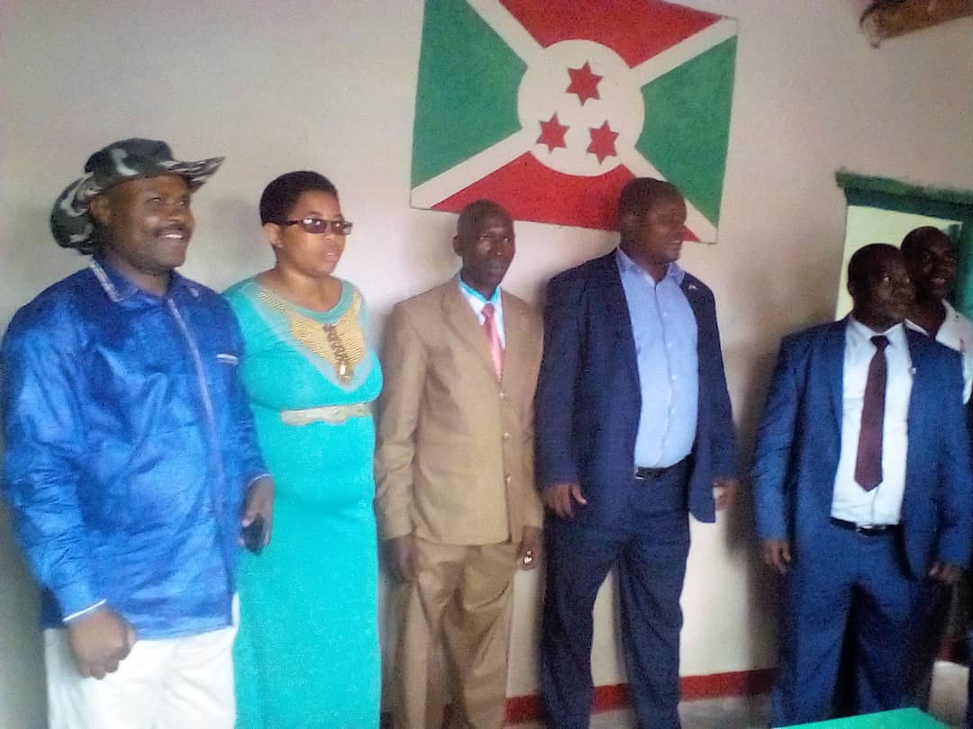 josephmvyariyeh's tweet photo. Après l'inauguration de certains biens publiques par S.E @pnkurunziza en @KirundoProvince l'activité continue. Voici l'inauguration de 3 bureaux collinaires :#Minyago, #Rusara et #Buhoro en commune #Bwambarangwe https://t.co/dRmeBBg4Qt