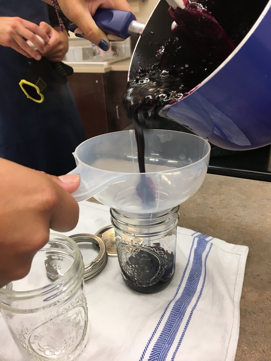 MrsMoralesCBNA's tweet photo. Blueberry Jam making in period 5 today! A job well done 👏🏼 https://t.co/fOvHQGzZrS