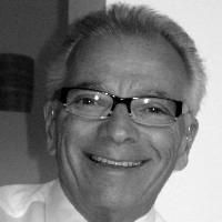 GuildAlerts's tweet photo. @mikedorman: Advice for retention of a key employee https://t.co/yveLFVsdPD #SmallBusinesses https://t.co/cHEpChHGO9