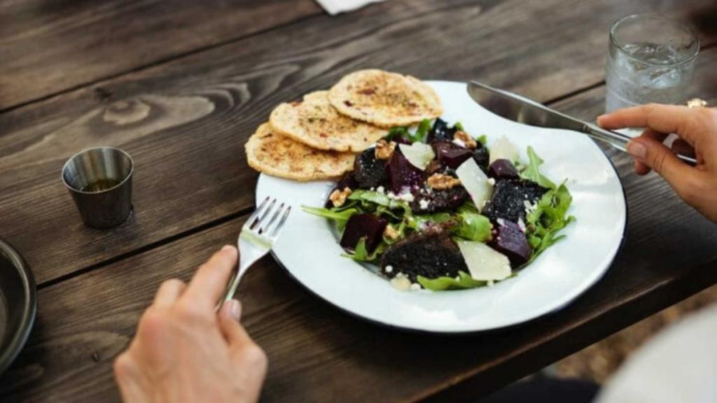 How on earth do you go about finding plant-based fast food? Luckily, doing it has never been easier! #vegan #vegitarian 
buff.ly/2tY6rfg