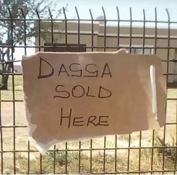 LwandoNtentesa's tweet photo. Sekunjalo bahlali #DaggaChallenge #DaggaDebate #dagga #daggalegal #DaggaRuling #daggajudgement https://t.co/JpTJPax92J