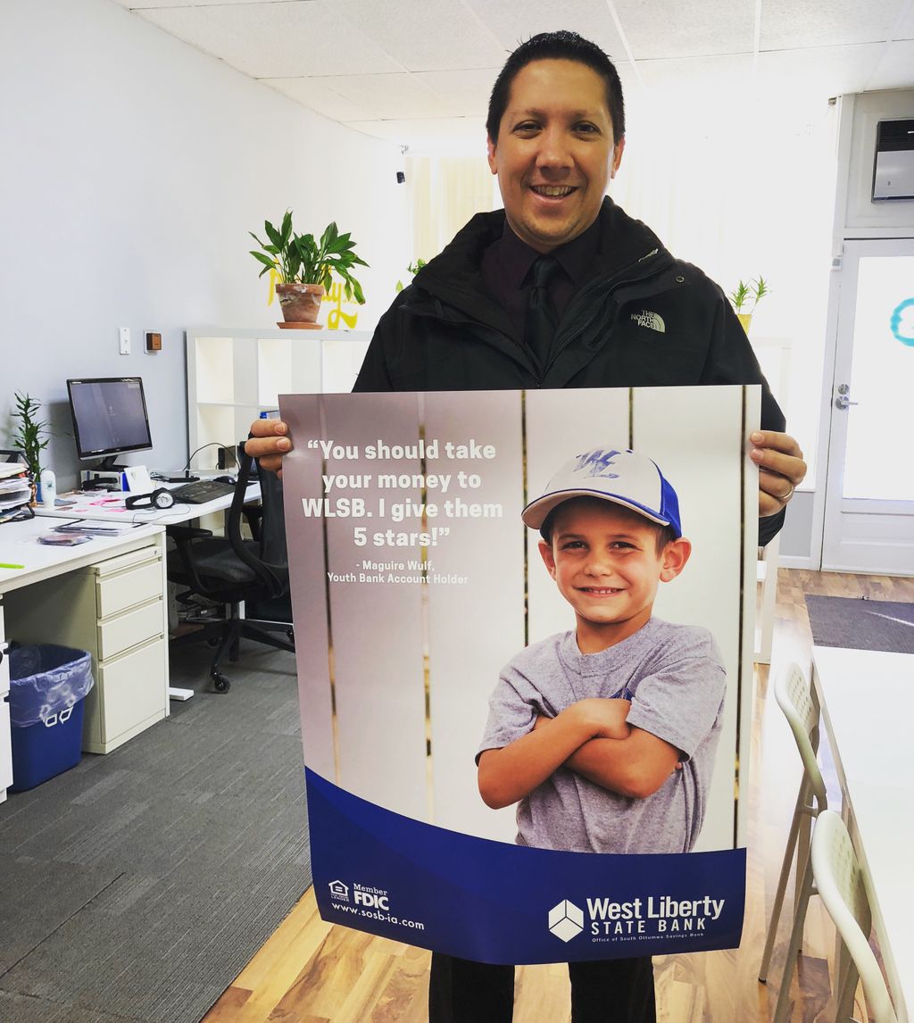 bigimprint's tweet photo. Fun working with a local bank on these marketing posters earlier this year. 

Testimonials are powerful! 

And local faces with testimonials are like...money in the bank. https://t.co/6T2gAzmpxy