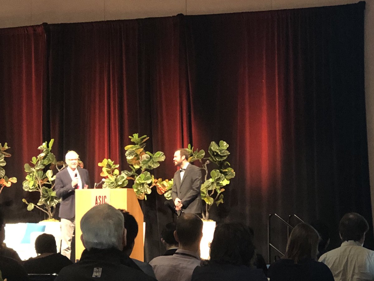 FoodFlavour's tweet image. Nice talk by Samo Smrke on Carbon dioxide loss during coffee degassing @uzh_news_en @ChYeretzian #asicportland