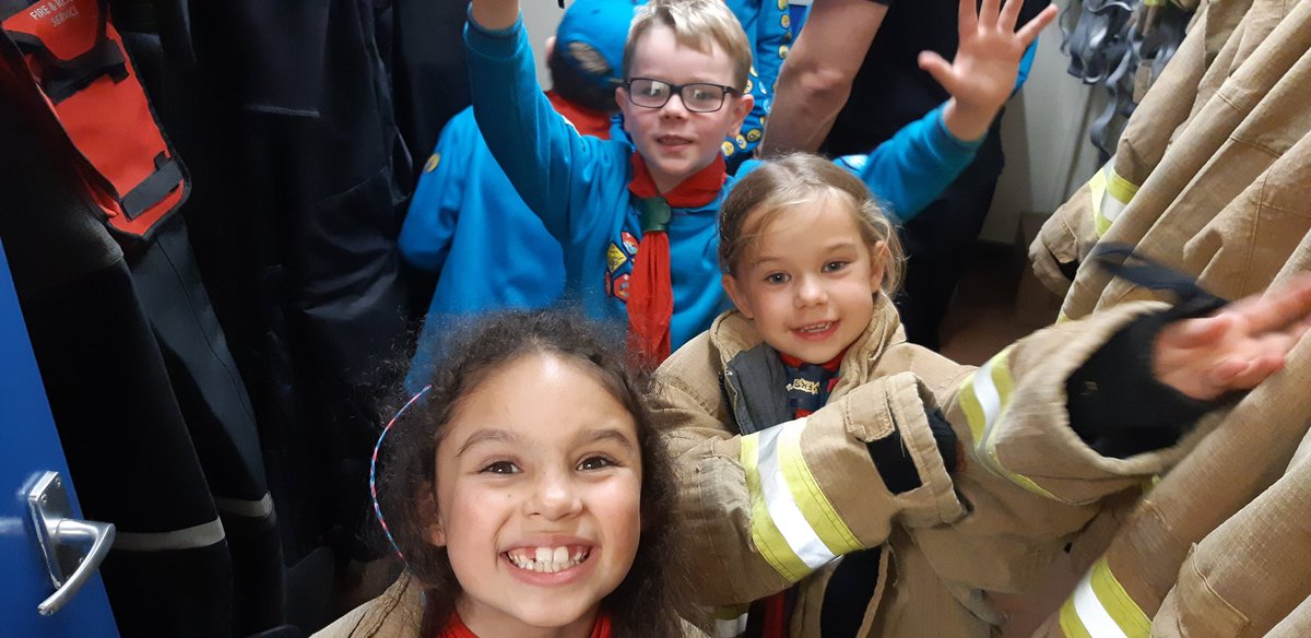 5thCrosbyScouts's tweet photo. Crosby &amp; Waterloo fire station trip tonight! The Beavers (and Explorers!!) had a fab time learning about the fire engines and even getting a little bit splashed  😊🚒🎉 https://t.co/M4piggAtVp