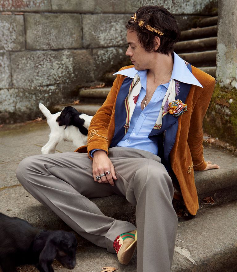 iHeartRadio's tweet photo. It's been like 7 hours and I'm still not done talking about @Harry_Styles' Gucci campaign: https://t.co/c1SmMa9rAr https://t.co/Zgc4b5Z8rh
