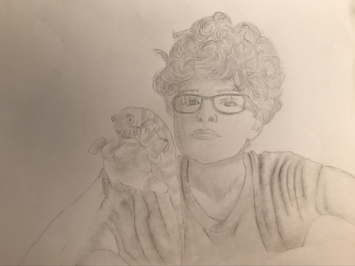 frrets's tweet image. hi i drew you for an art project for school bc i LOVE YOU @CAVETOWN