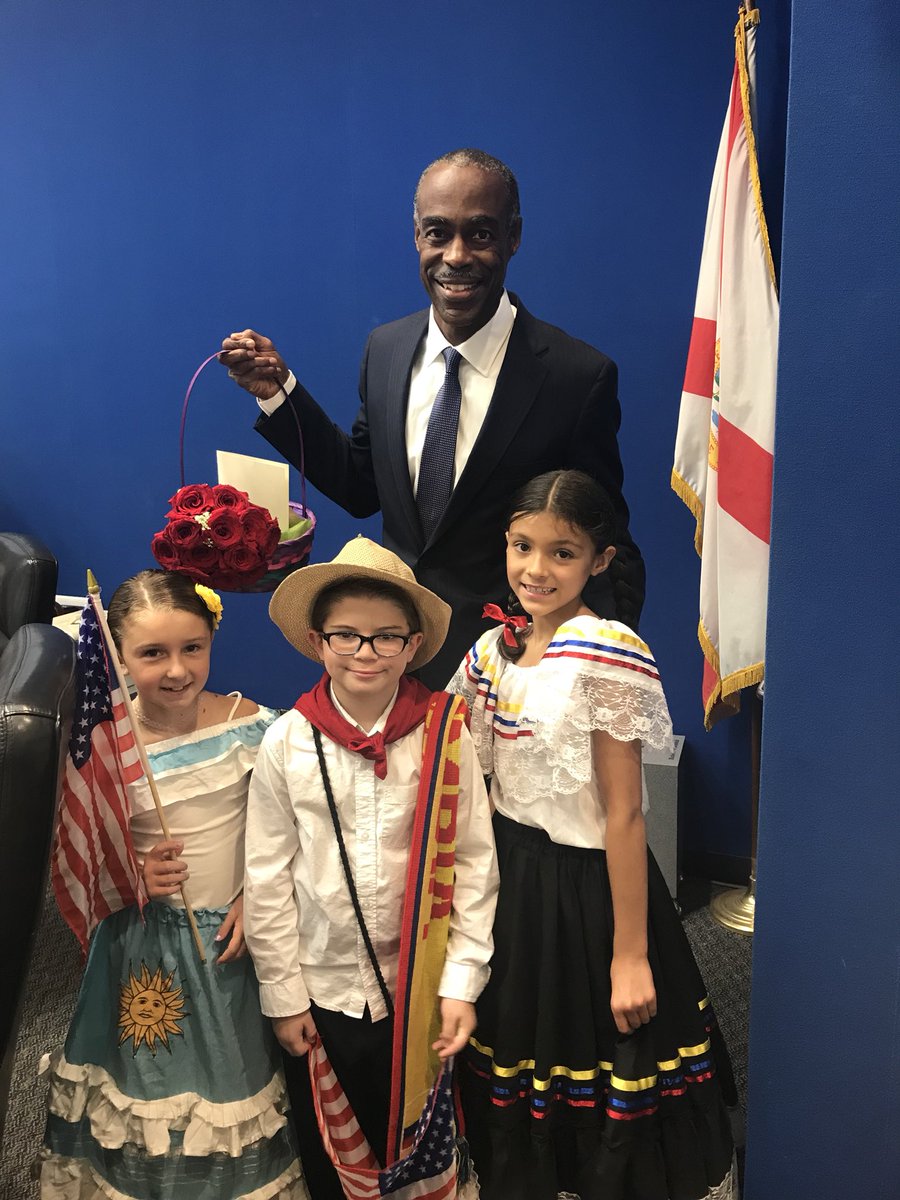 Carli828's tweet photo. Some students from @newschester celebrating Hispanic Heritage month at @browardschools with @RobertwRuncie. #HispanicHeritage  #latino #Cuba https://t.co/TkT70EiMwb