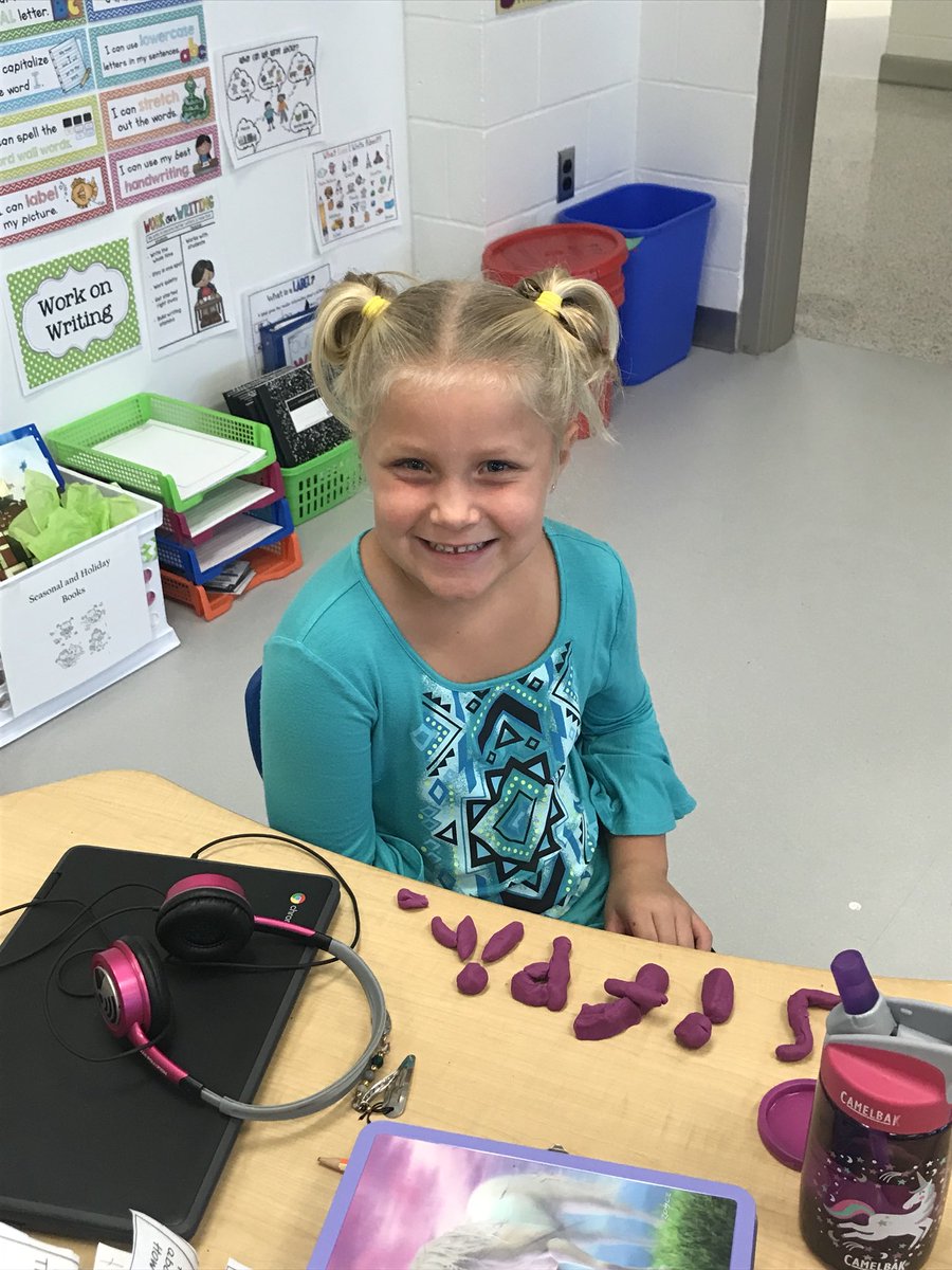 holly_rippole's tweet photo. #WordWorkFun @MontourSD https://t.co/4DH3WOVz8f